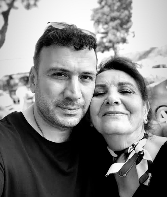 Ertem Şener'in annesi vefat etti