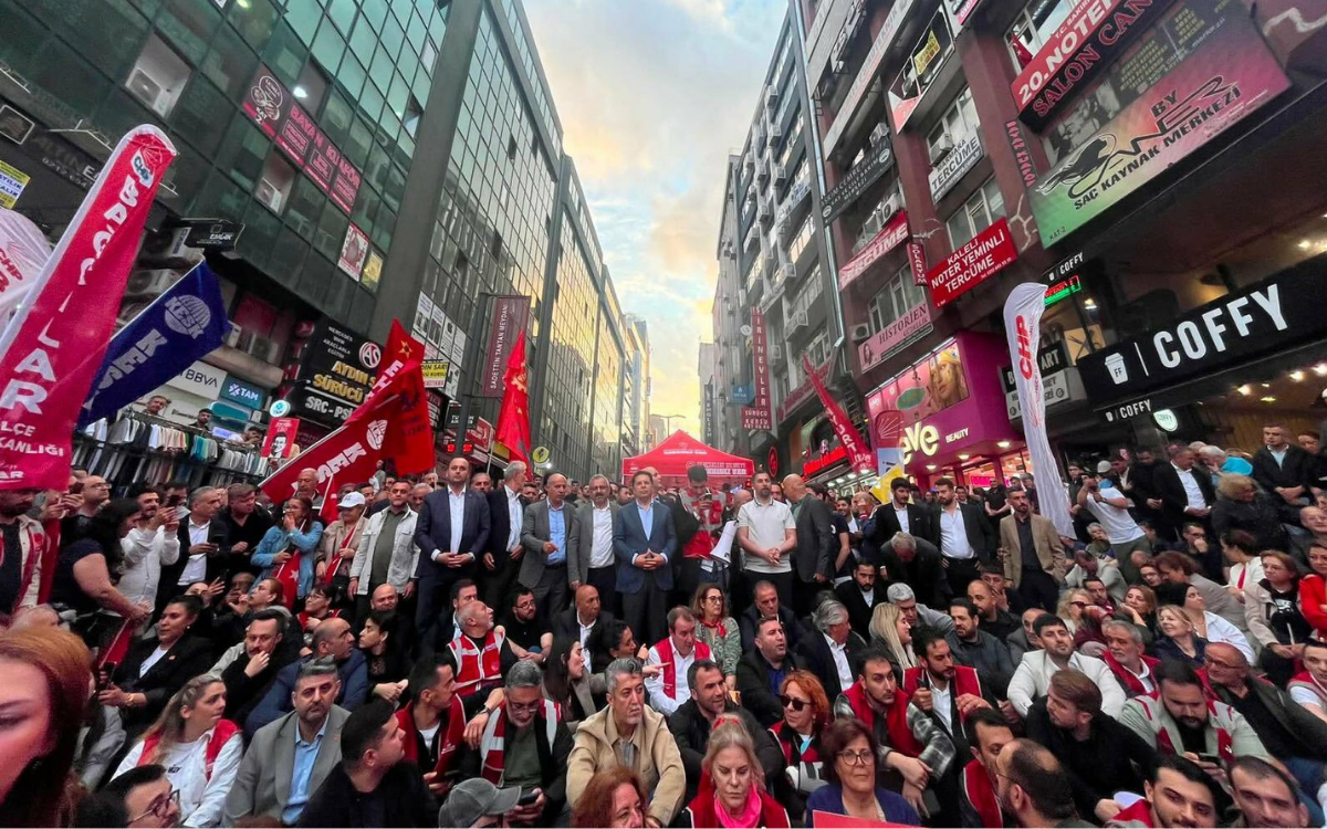chp-protesto-bahcelievler-2.png