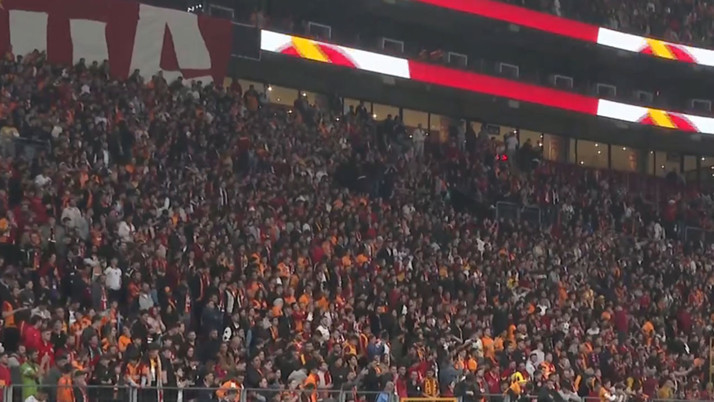 Final maçı gibi antrenman! Tam 30 bin kişi izledi Final maçı gibi antrenman! Tam 30 bin kişi izledi